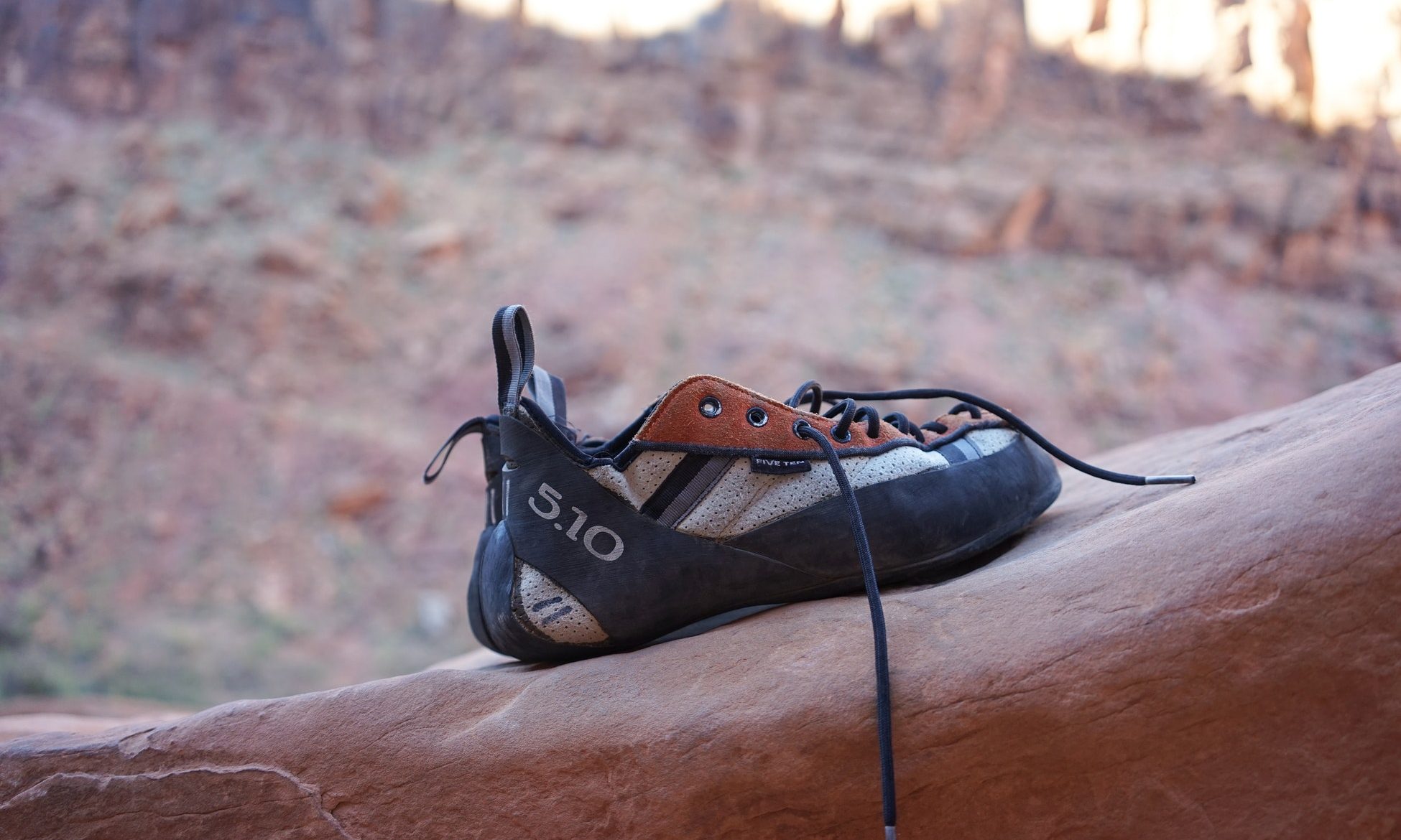 choosing bouldering shoes