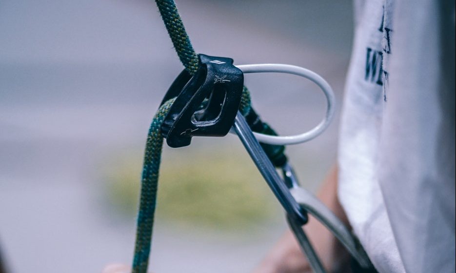 How to Choose a Belay Device Rock and Ice