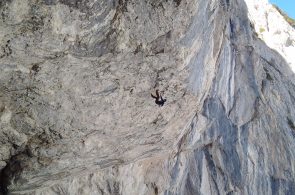 Darek Sokołowski Establishes “Parallel World” (D16), Possibly World’s Hardest Dry-Tooling Route