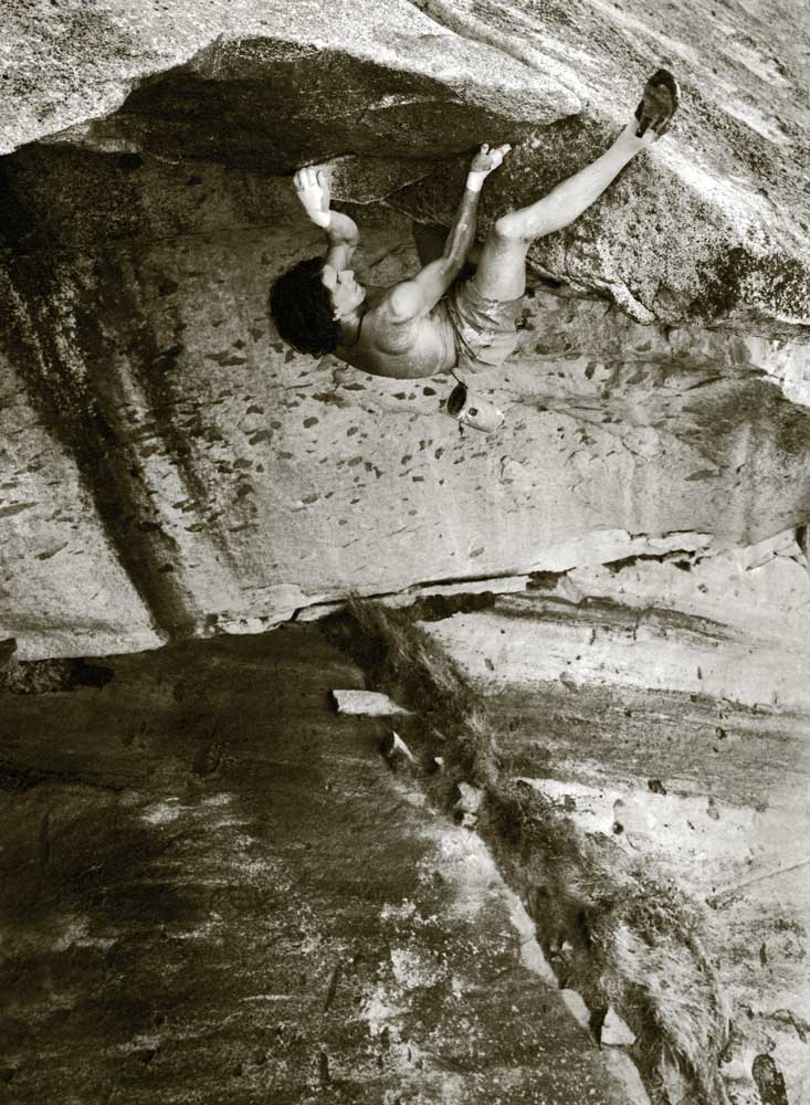 Potter running one of his five cordless laps on Yosemite’s <em>Separate Reality</em> (5.11d). Photo: Dean Fidelman.