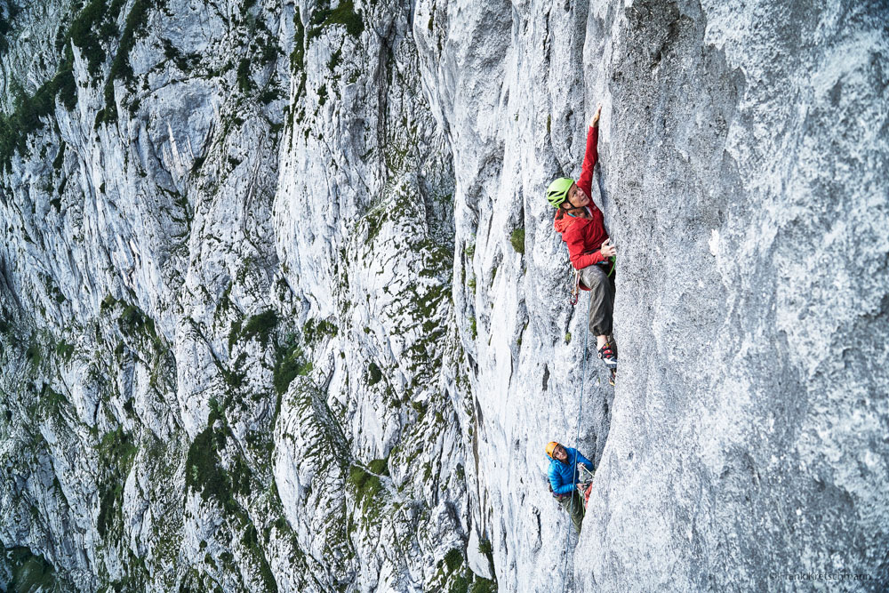 Papert higher up on the wall. Scaramouche is famous for long, scary runouts on consistent 5.12 and 5.13 terrain. Photo: Frank Kretschmann. Papert higher up on the wall. Scaramouche is famous for long, scary runouts on consistent 5.12 and 5.13 terrain. Photo: Frank Kretschmann.