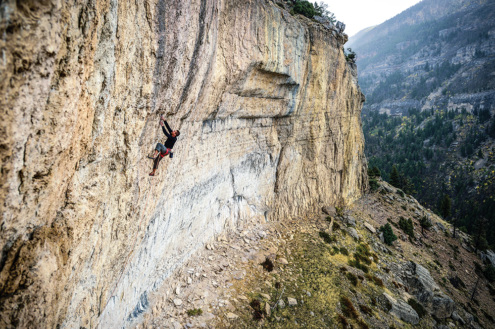 Tilden on <em>Reemed Out</em> (5.13d) at Wolf Point. Photo: Caroline Treadway.
